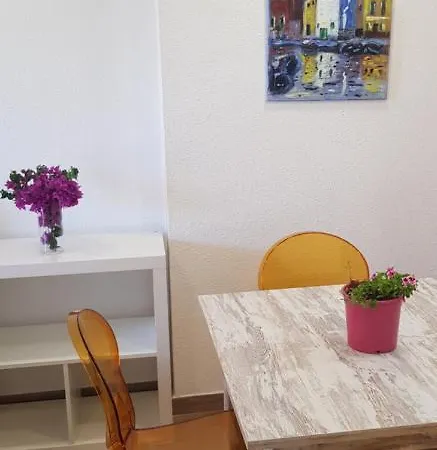 Cataluna92 Apartment *